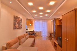 Квартира посуточно в Львове на ул. Набережно-Крещатицкая, 35